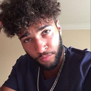 Meet your Posher, Eléonore